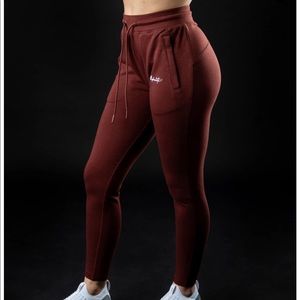 Alphalete Essential Jogger